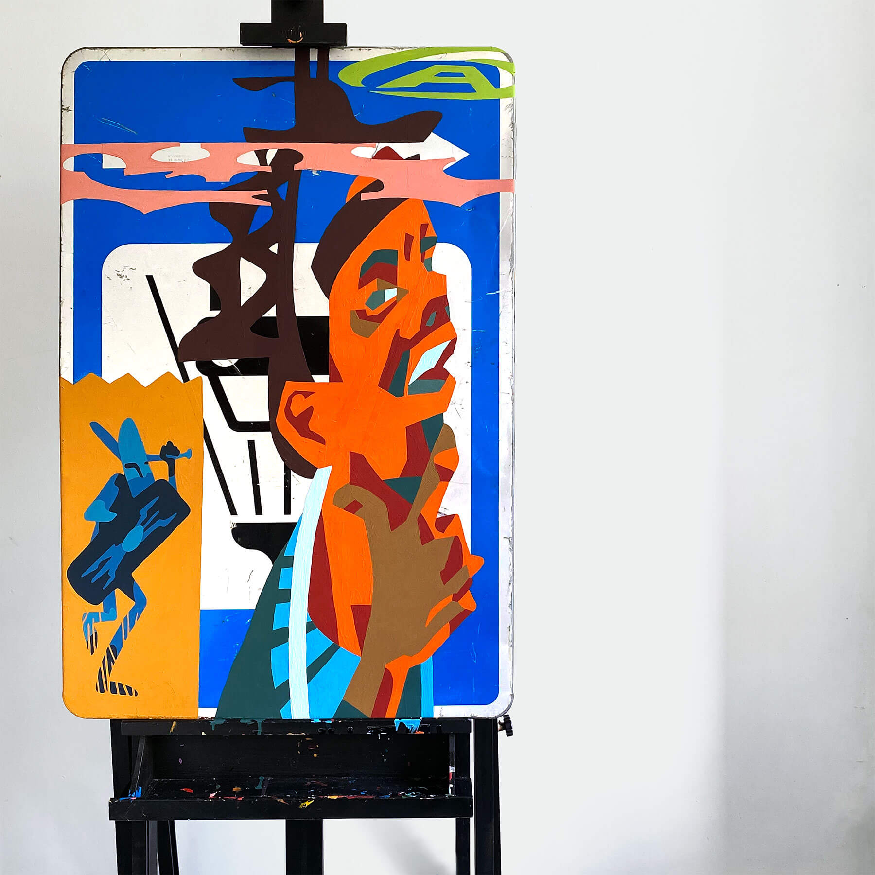 Графика на дорожных знаках. Автор Алексей Бархан.