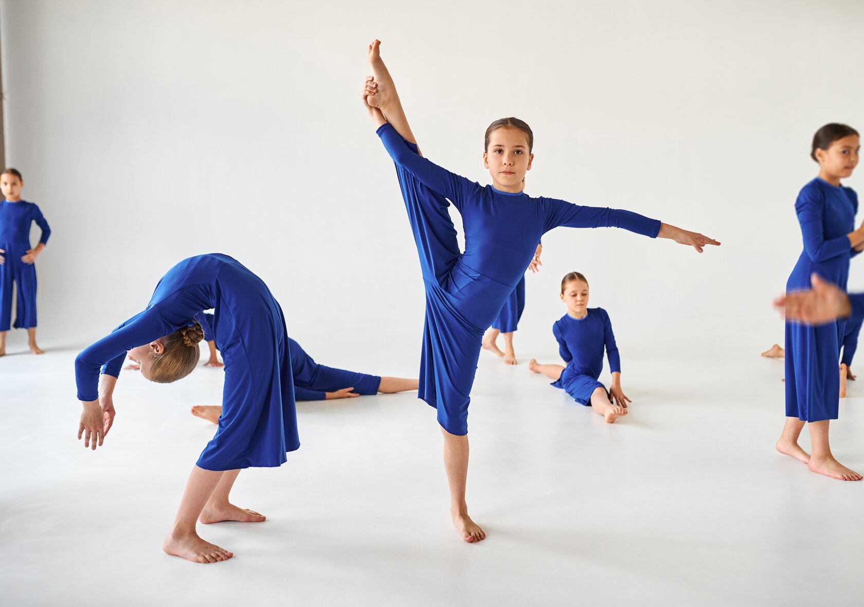 Центр хореографии. Классик дэнс магнитогорск. Планета танцев архангельск вертикаль. Гран при архангельск хореография. Планета студия танца.