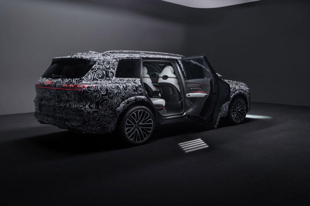 AUDI Q9 готовится к премьере. Что известно о флагманском кроссовере?