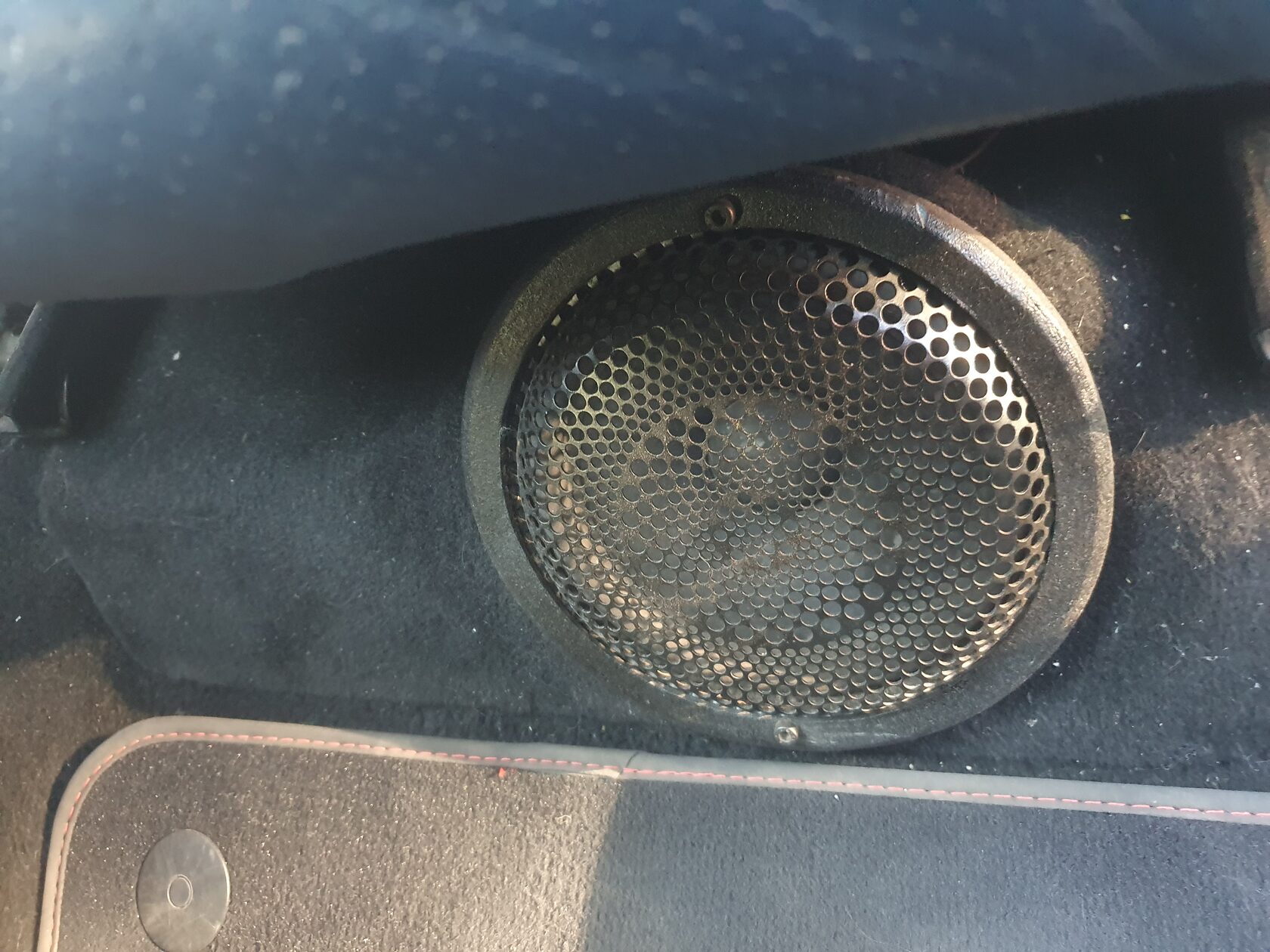 шкода октавия установка автозвука