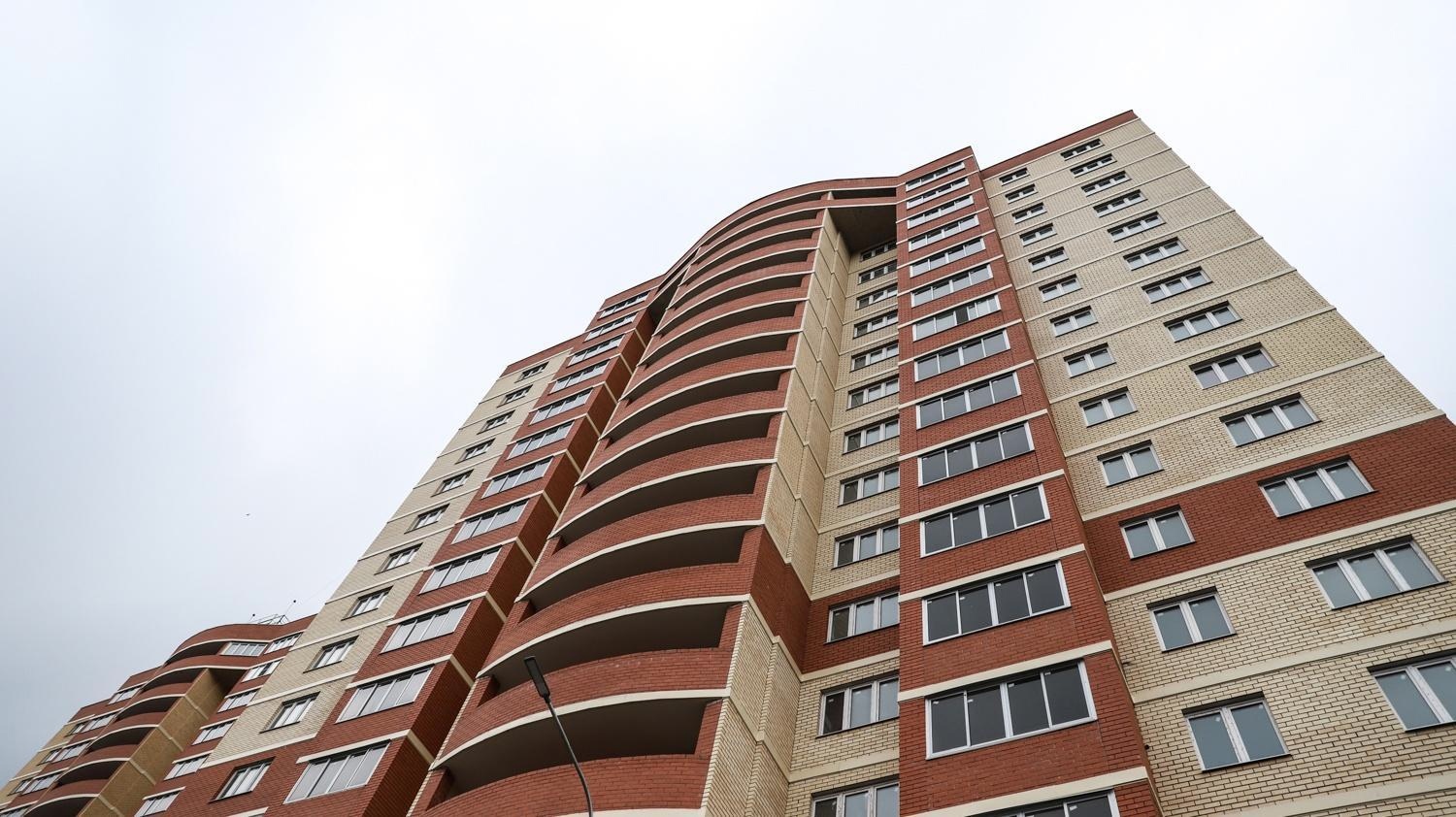 Аварийный дом. Ветхое жилье в москве. Ветхий многоквартирный дом. Аварийный дом. Ветхое и аварийное жилье.