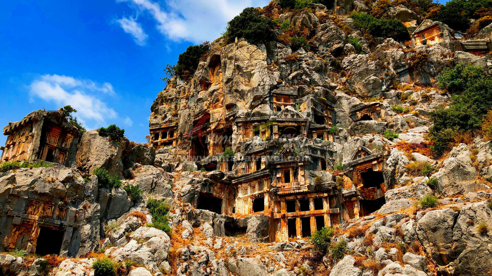 Турция древний город в скале