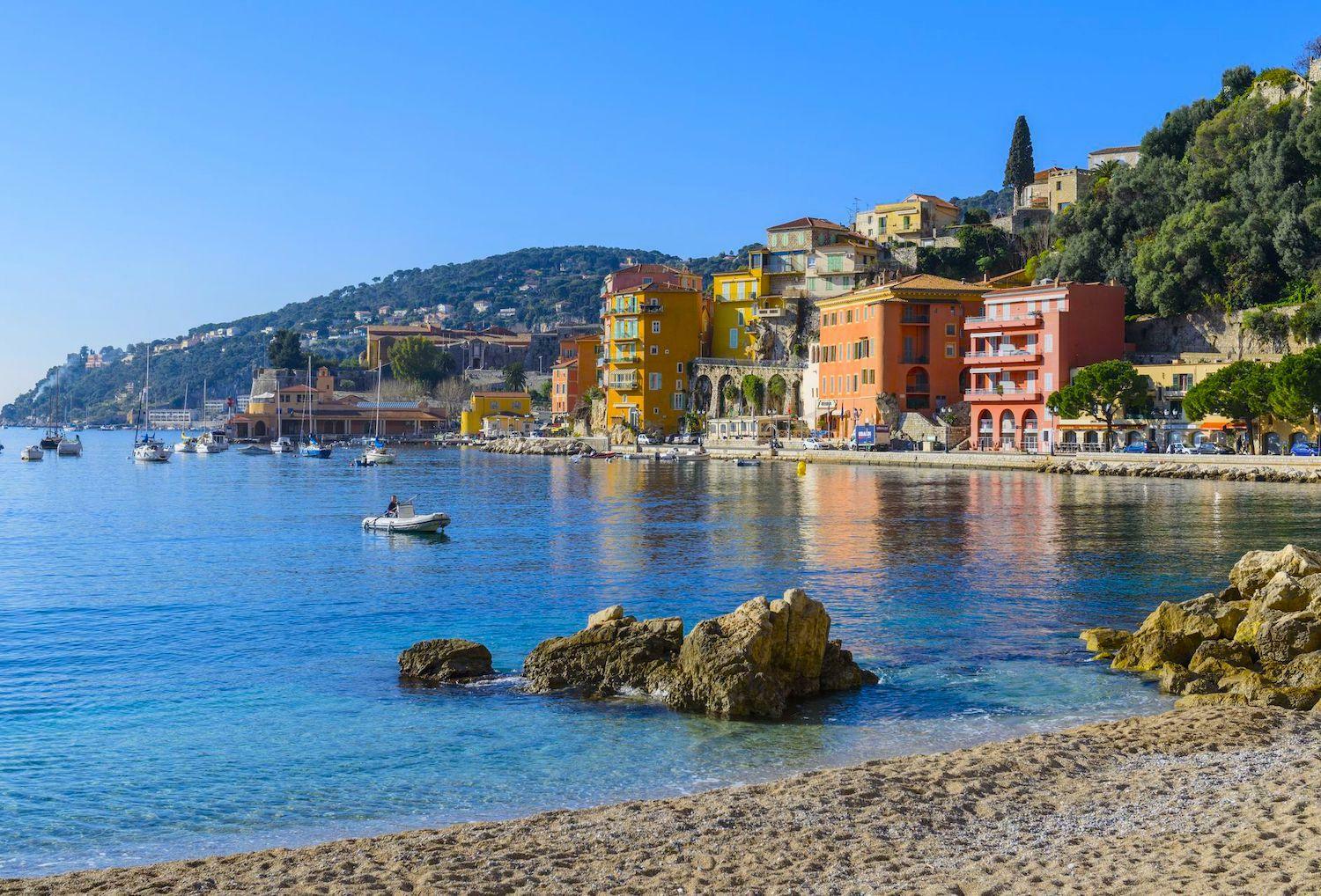 Yacht Cruising in Villefranche-sur-Mer, French Riviera | Signature Sailing Charter