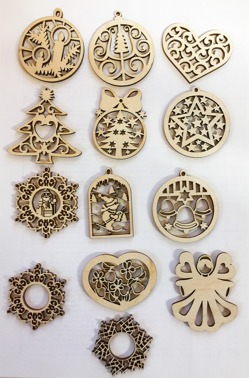 Елочные игрушки в ассортименте из фанеры