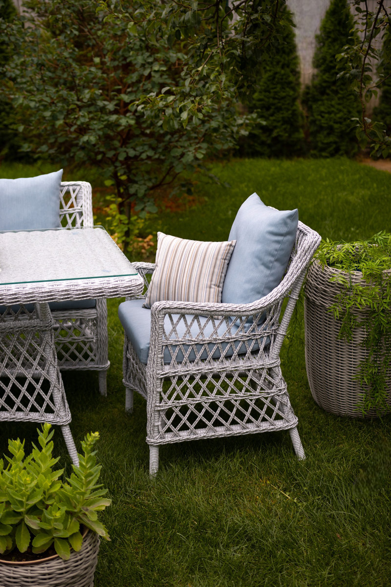 Плетенные кресла из искусственного ротанга от Malacca