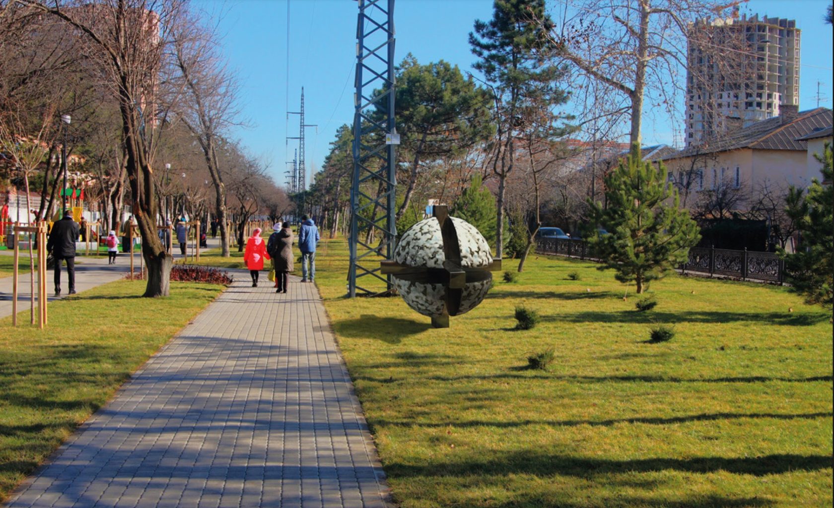 Краснодар искусство. Точка Краснодар арт объект. Арт объекты в городе Краснодар. Краснодар новые городские скульптуры. Памятник точке в Краснодаре.