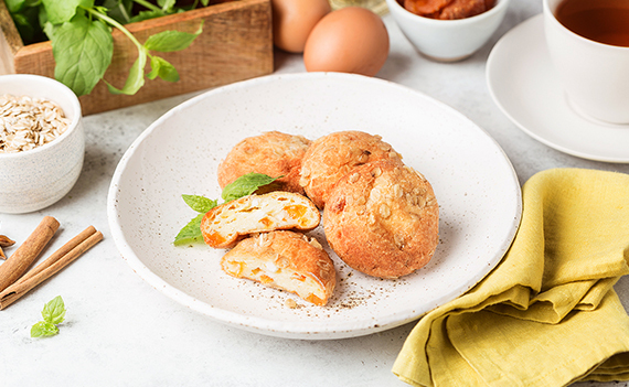 Сырники с курагой и овсяными хлопьями