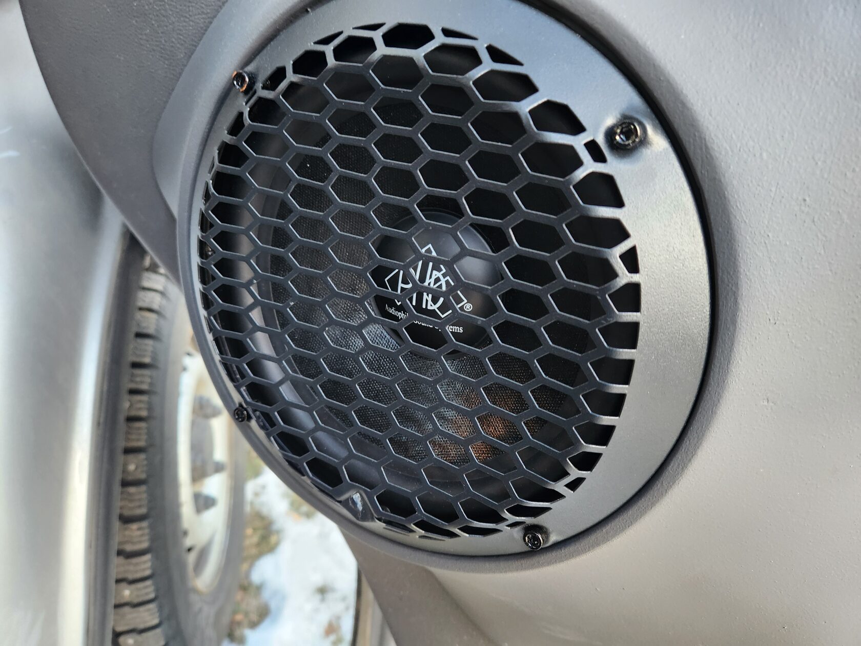 ford transit 20ти сантиметровые мидбасы