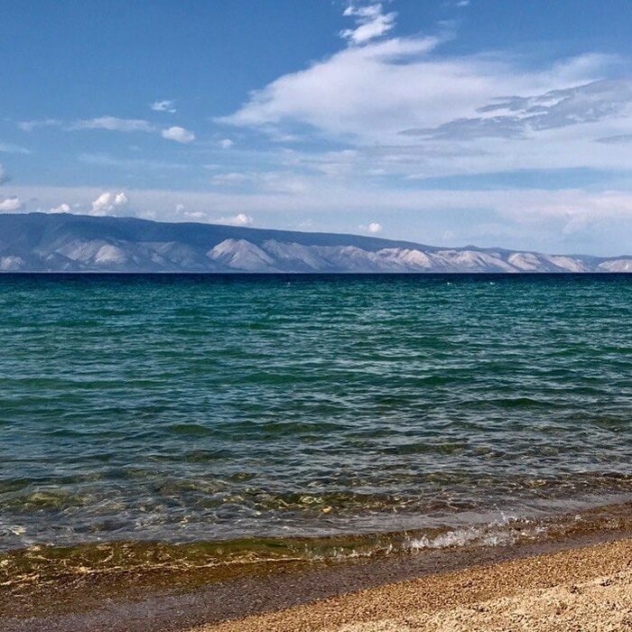 Вода в байкале температура. Байкал в июле. Байкал летом.