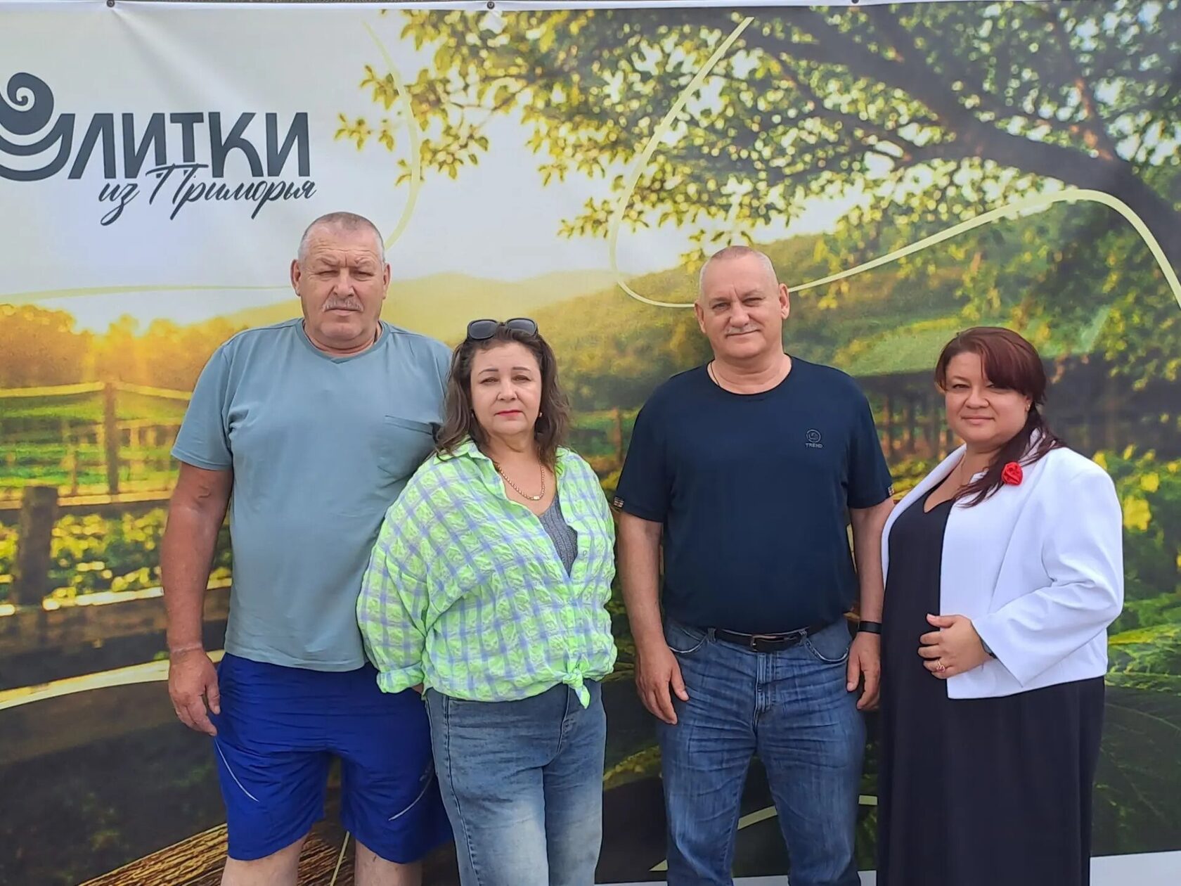 Участники экскурсии на ферме