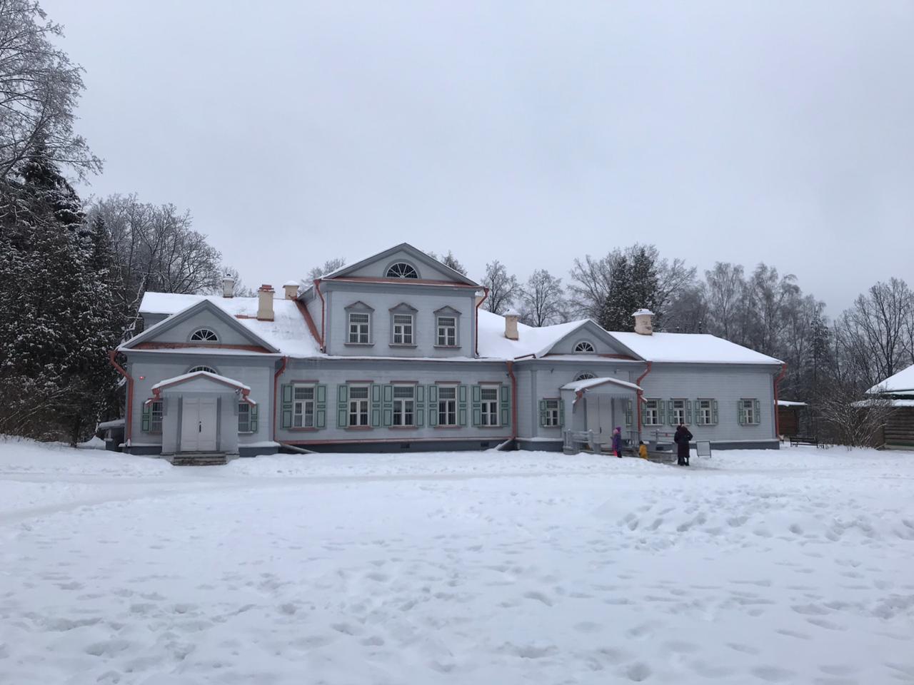 Несколько усадеб. Несколько усадеб