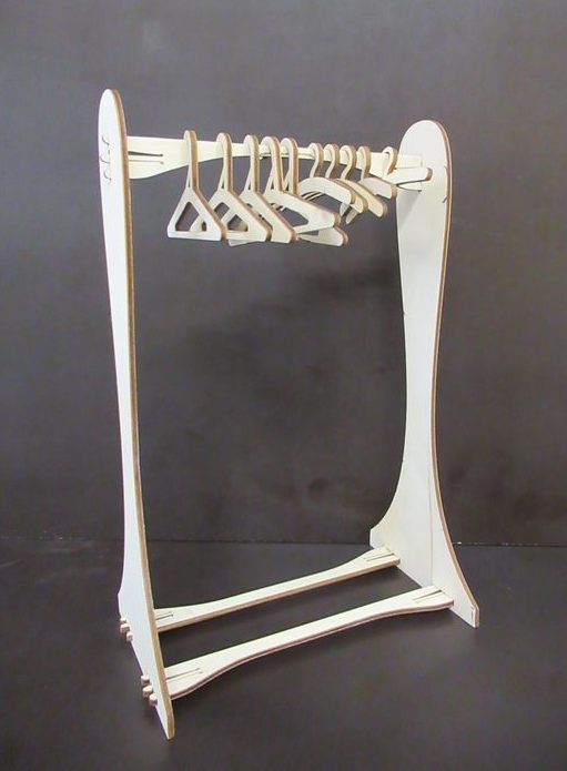 Вешалка для одежды кукол барби