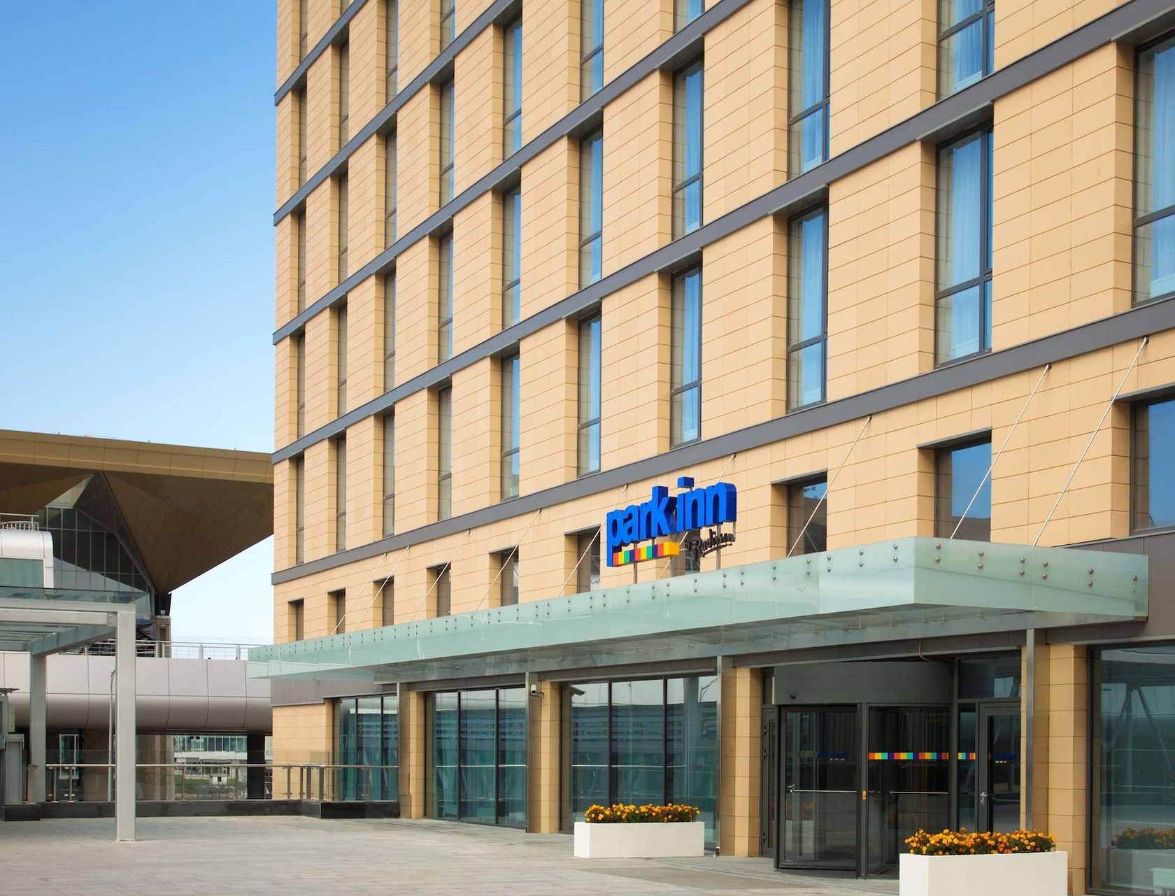 Гостиница пулково. Park Inn аэропорт Пулково Санкт-Петербург. Park Inn аэропорт Пулково. Radisson аэропорт Пулково. Парк ИНН Рэдиссон Санкт-Петербург аэропорт Пулково.