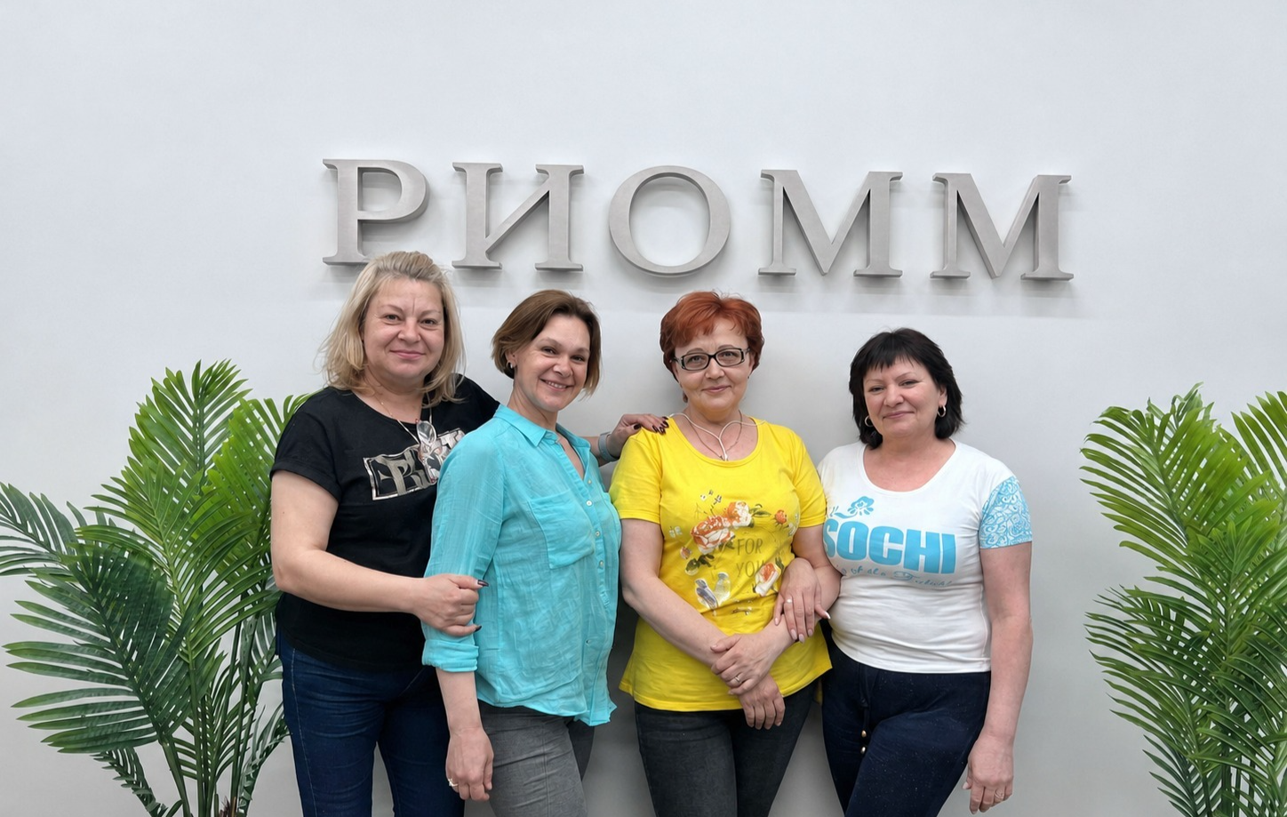 Команда фабрики мебели «РИОММ» — сотрудницы производства