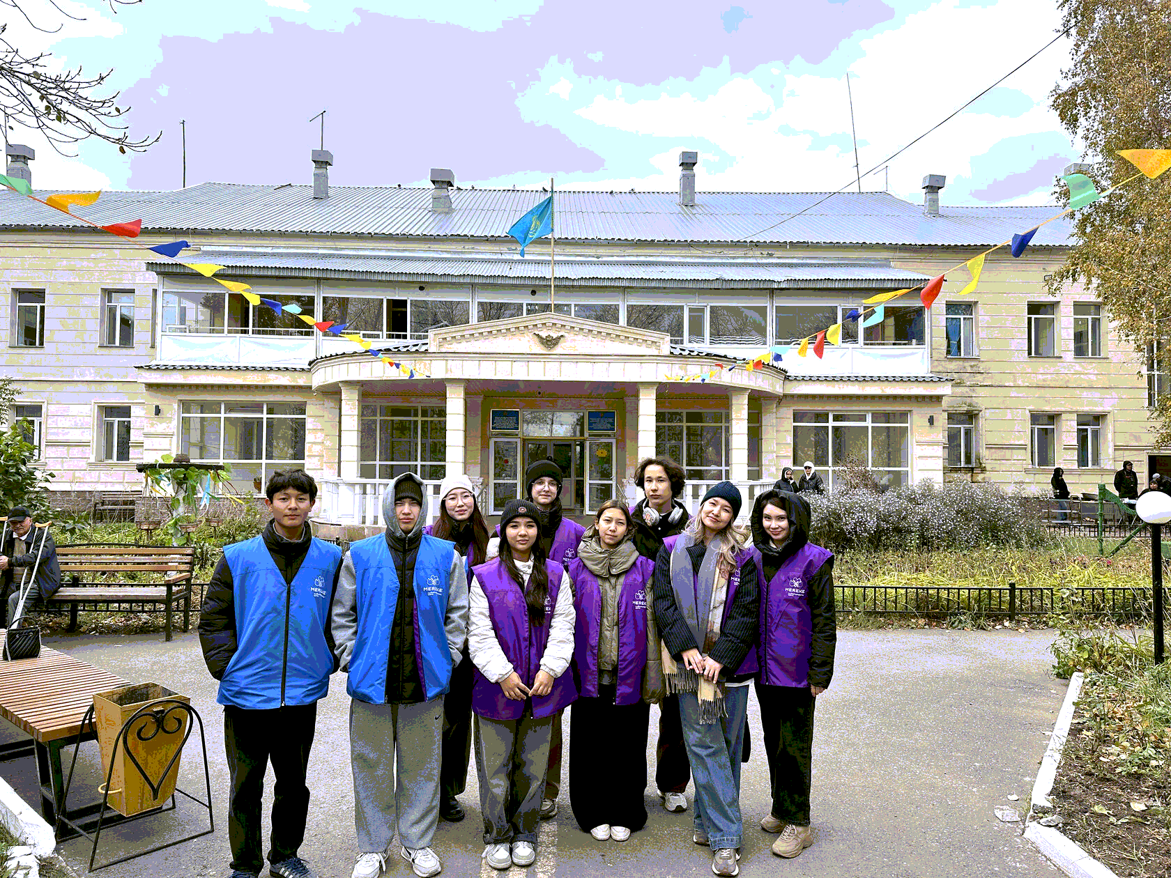 Әйелдің есегіне банка салып жатқан секс видеосы