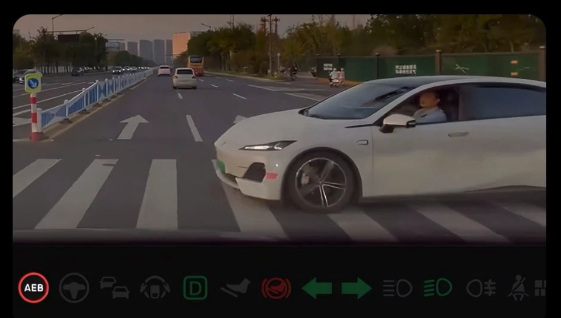 *Доступно для моделей с обновлённой системой AD Pro.