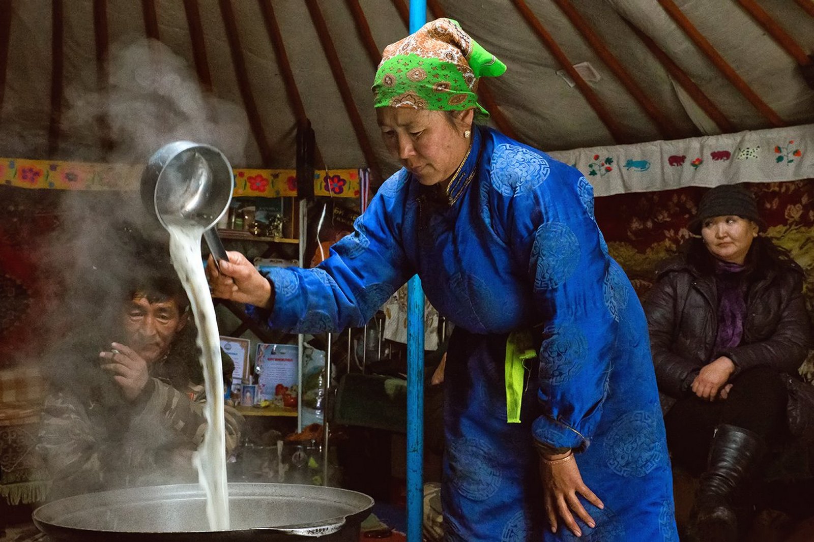 Traditional tea making in Mongolia. Photo by Elena Mashkova