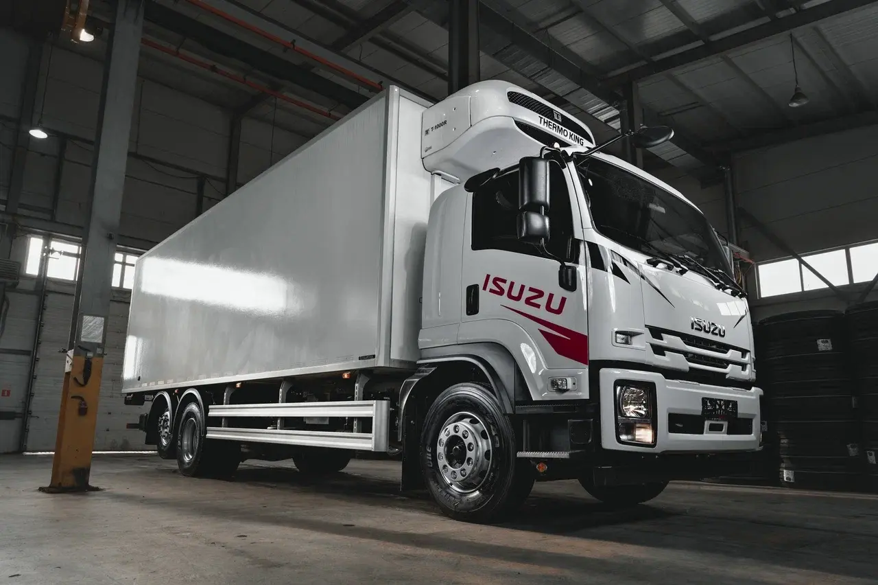 ISUZU Forward FVR22T