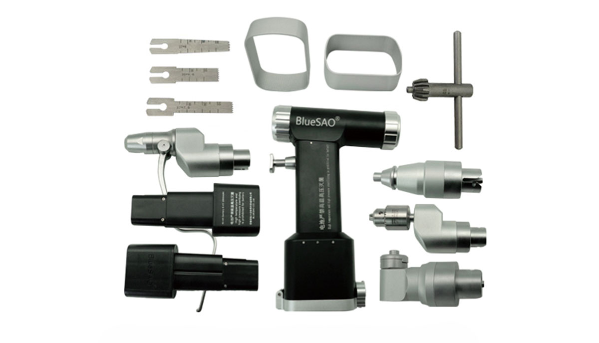 Многофункциональная дрель и осцилляторная пила