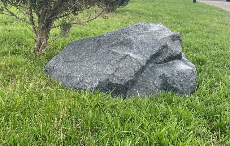 Искусственный камень D95 серый гранит