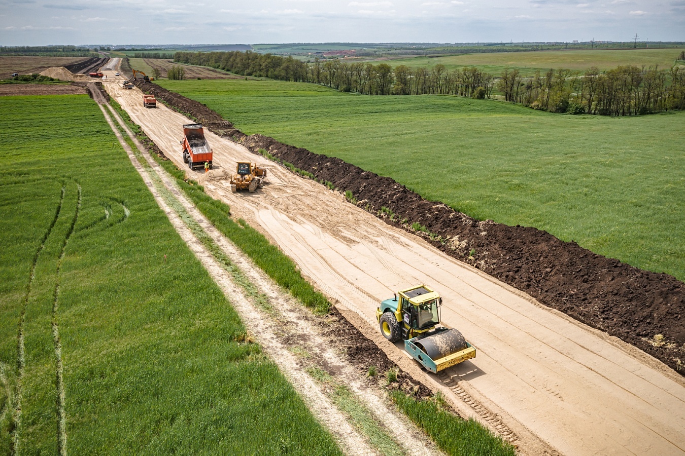 Трасса м12 вакансия. Трасса м4 Дон 1036 км. Стабилизатор дорожный фото.