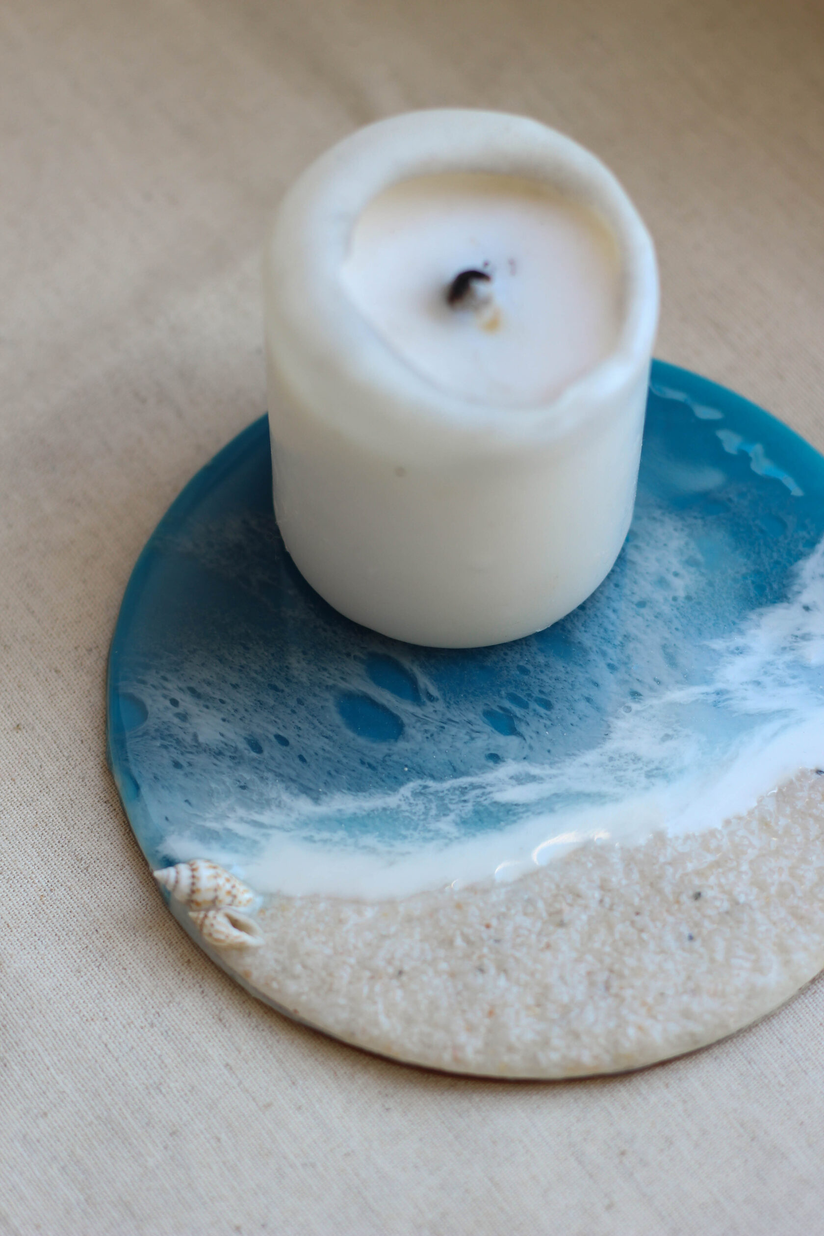 Круглый подстаканник из эпоксидной смолы с эффектом моря