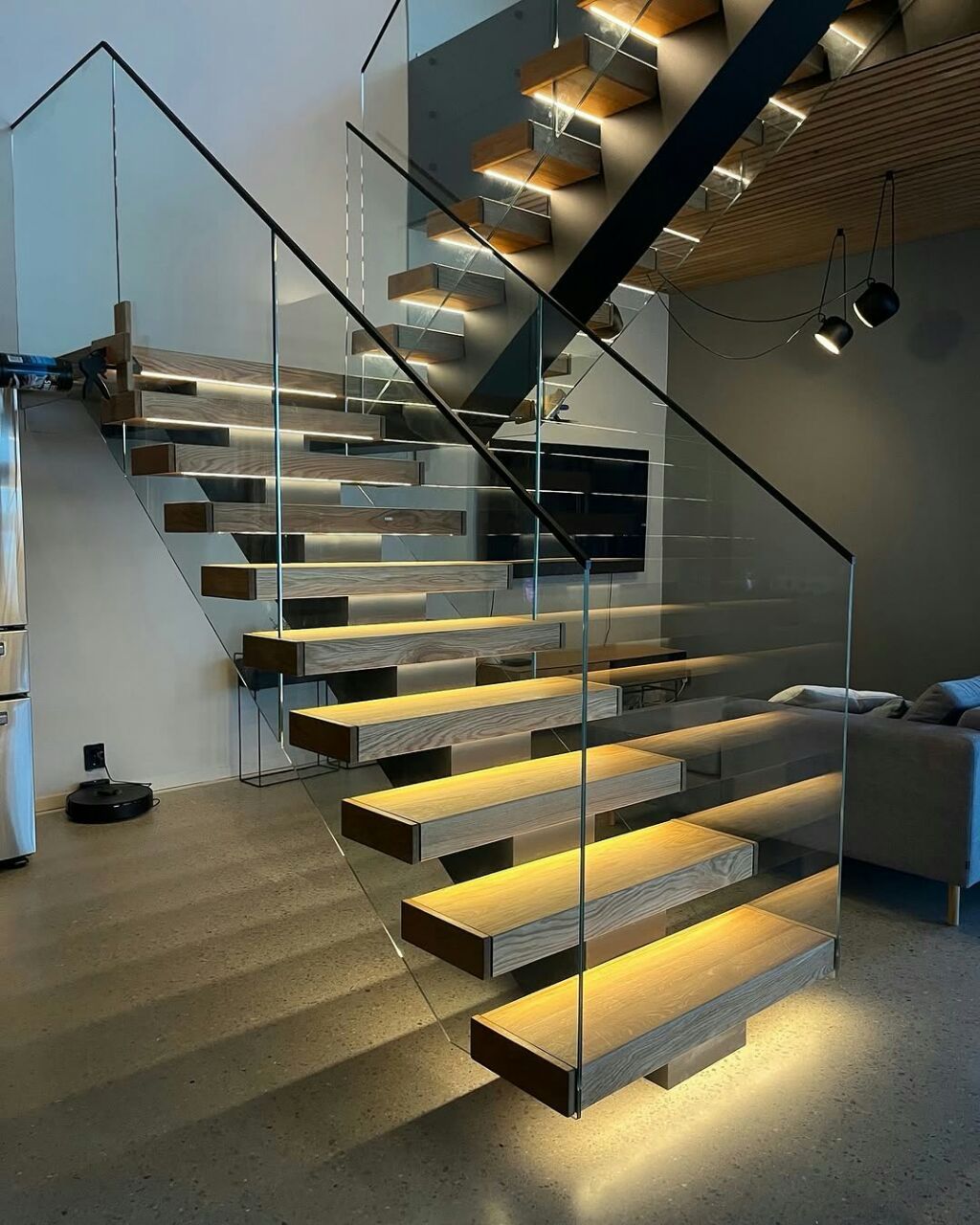 Лестница на монокосоуре открытого типа, поворот 180° с площадкой