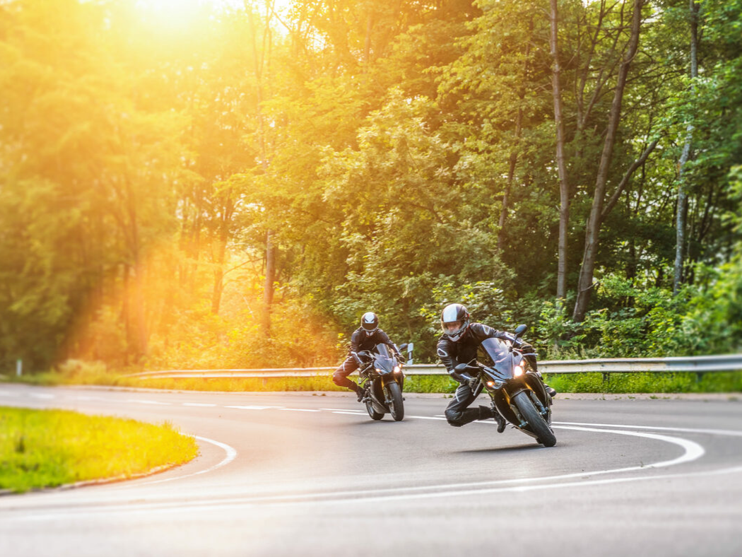 фото нанесения макияжа на лицо девушки 