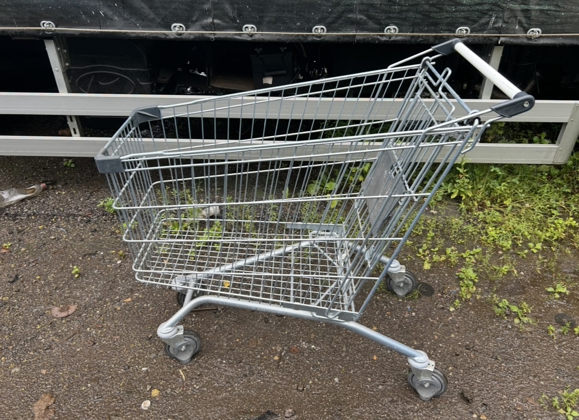 Тележка б/у на 155 литров