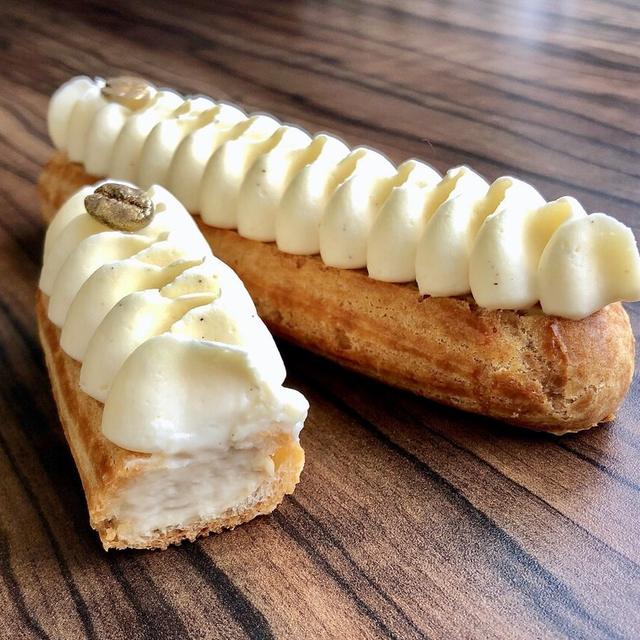 Эклеры с кремом в разрезе ученицы Елены Кумыш