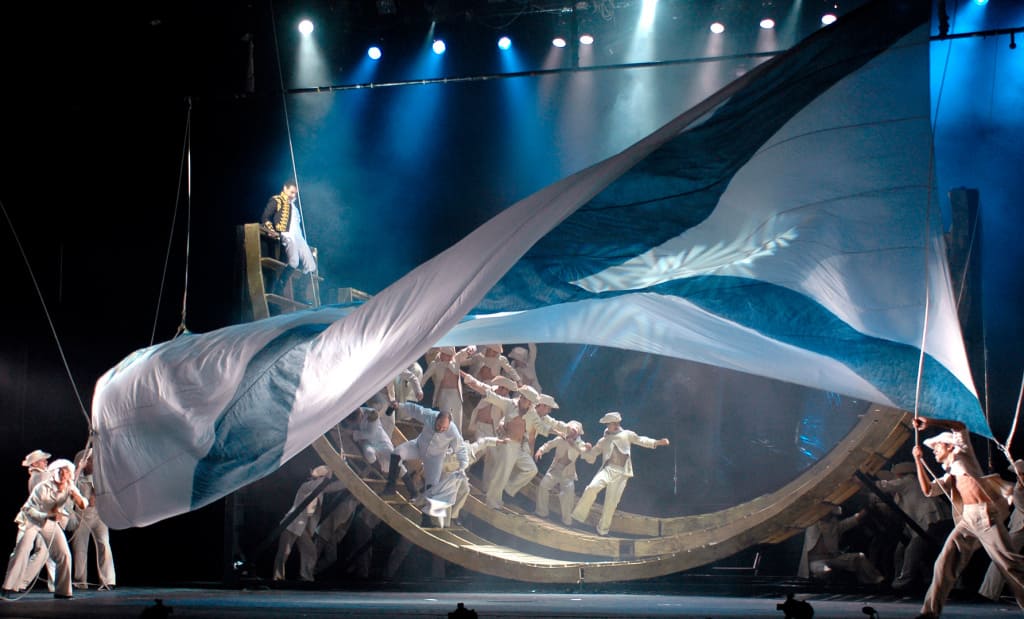 Сцена из рок-оперы Юнона и Авось актеры