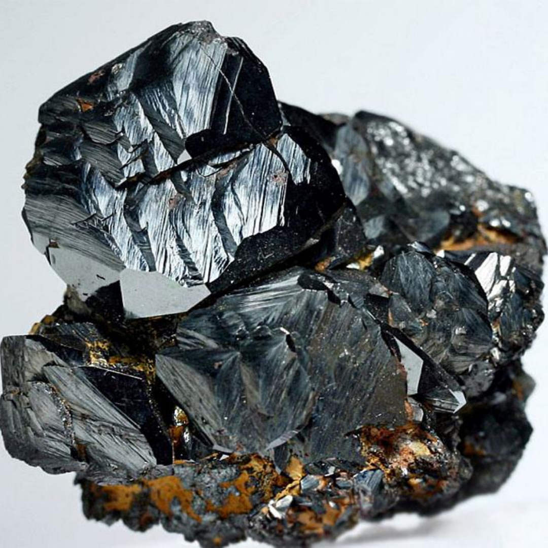 Iron stone. Гематит красный Железняк. Гематит / минерал. Гематит минерал необработанный. Гематит и магнетит.