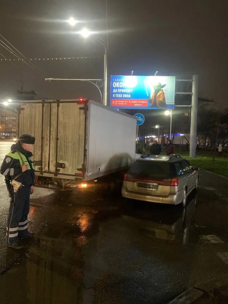 ДТП на Проспекте Октября. Субару и Газель