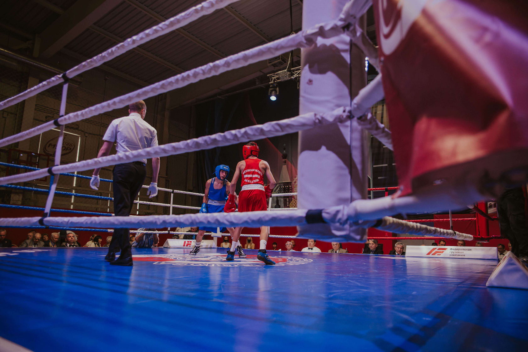 Moscow boxing. Мушег Баяндурян. Восканян Москва бокс. Вардан Баяндурян прыжки в воду. Прыжки воду Армения Варда Баяндурян.