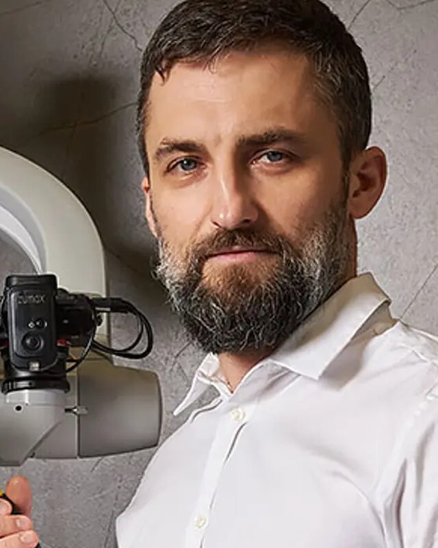 Иван Вьючнов, лектор NNG, Эндодонтия и эндодонтическая хирургия