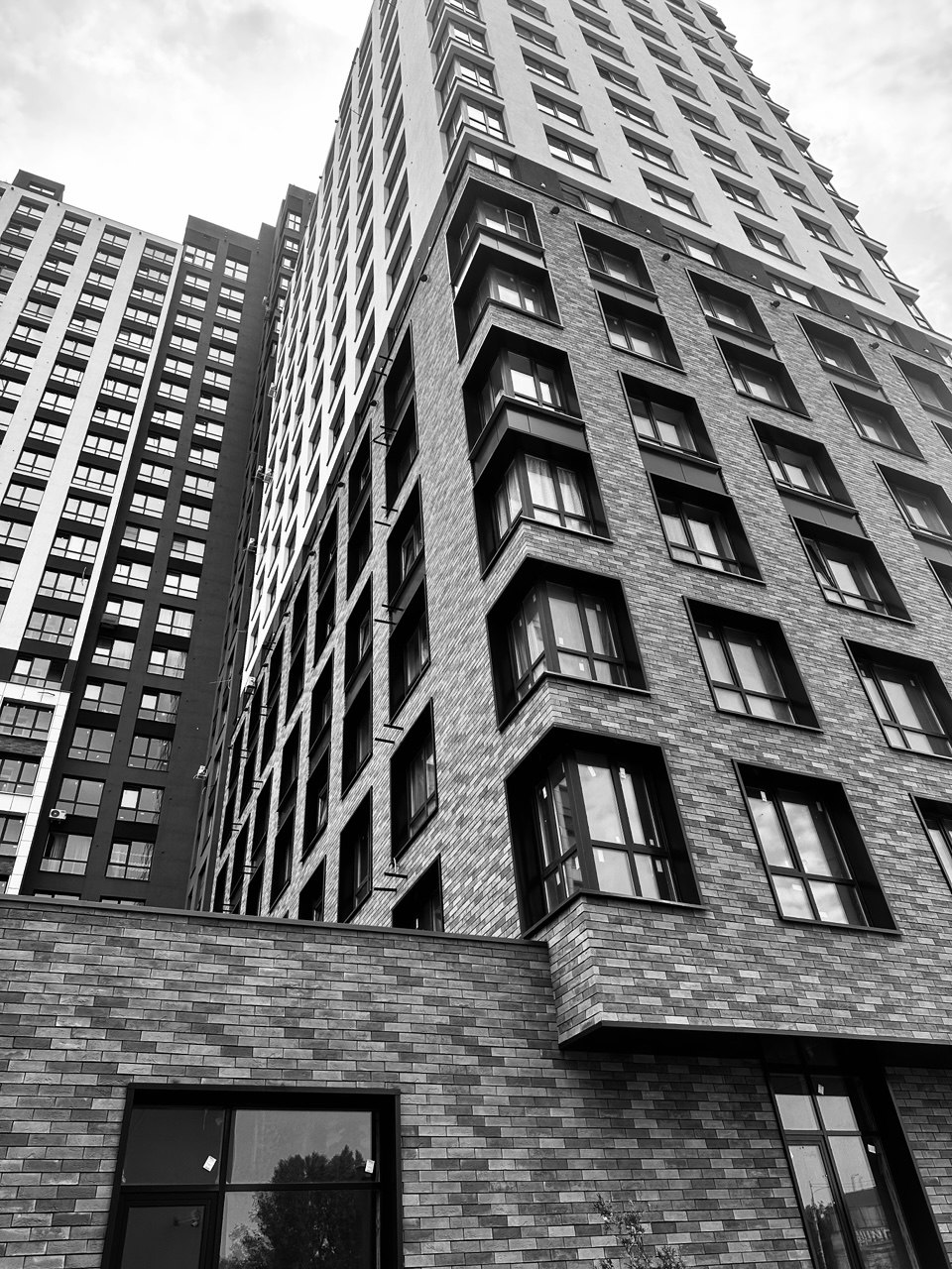 красивый высотный дом