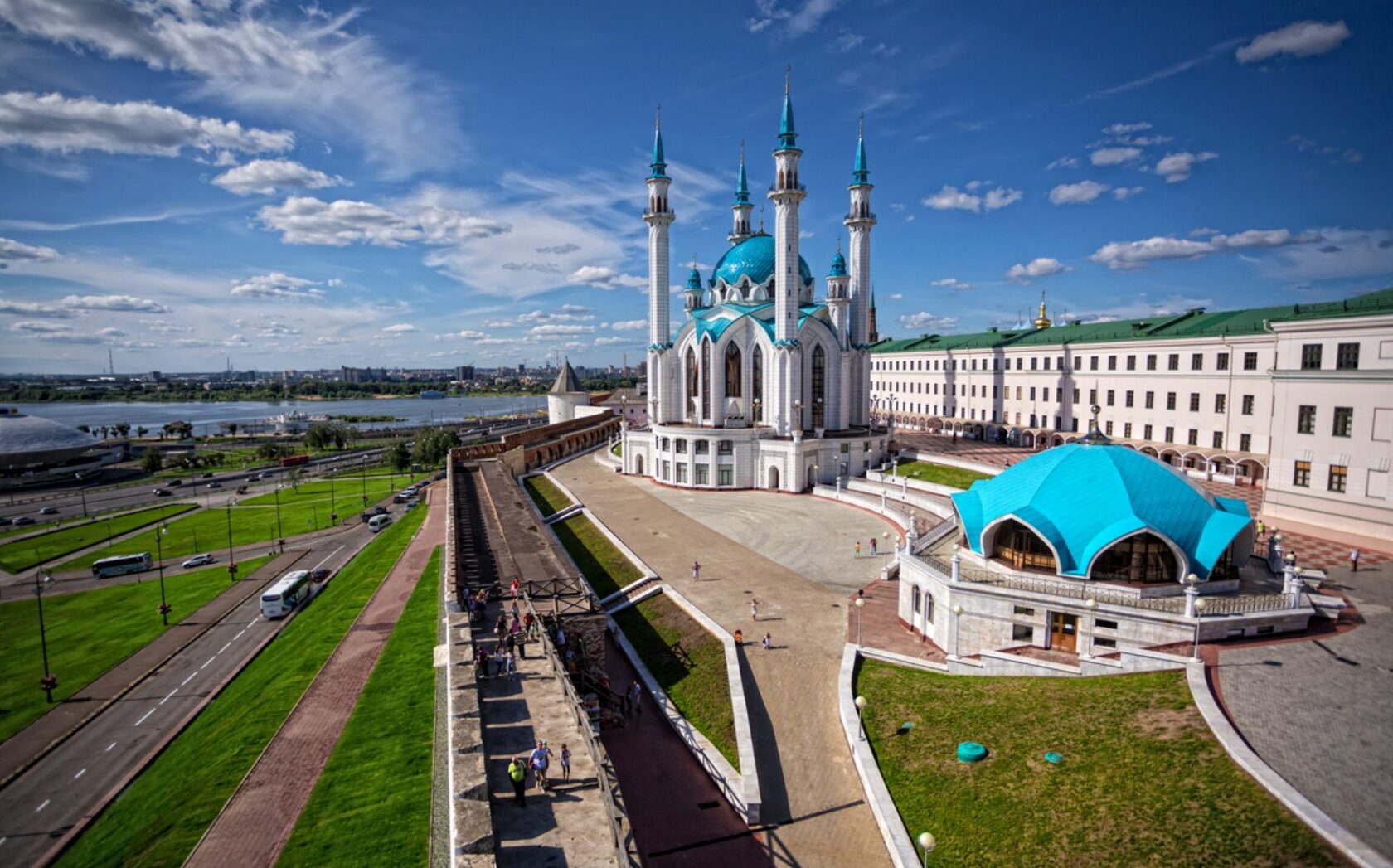 Самый хороший казань. Кремль Казань. Казанский Кремль Татарстан Альметьевск. Казань ансамбль Казанского Кремля. Городища «Казанский Кремль».