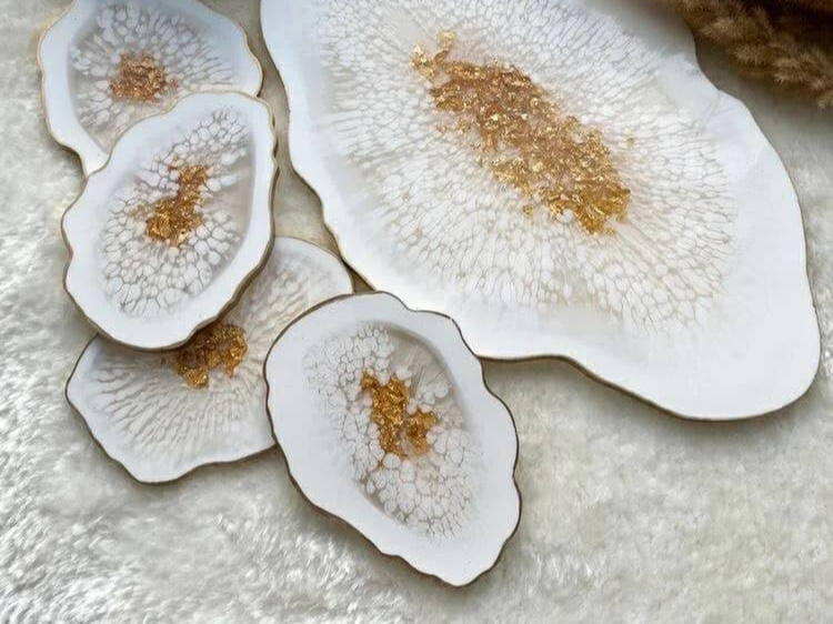 фото нанесения макияжа на лицо девушки 