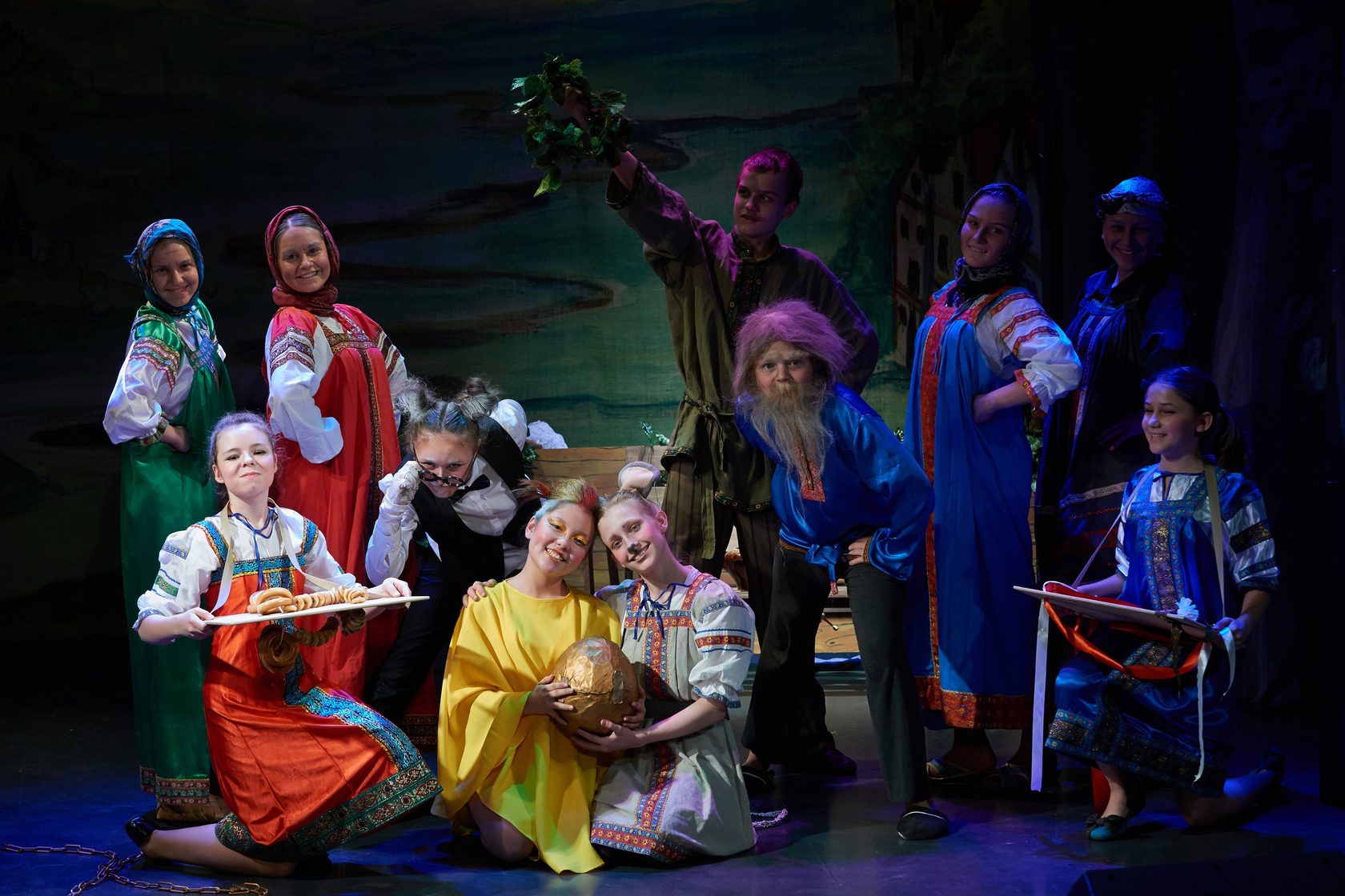 Планета квн спектакли. Спектакль лукоморье в цдкж. Лукоморье национальный мюзикл. Лукоморье мюзикл фото всех артистов. Лукоморье мюзикл финал.