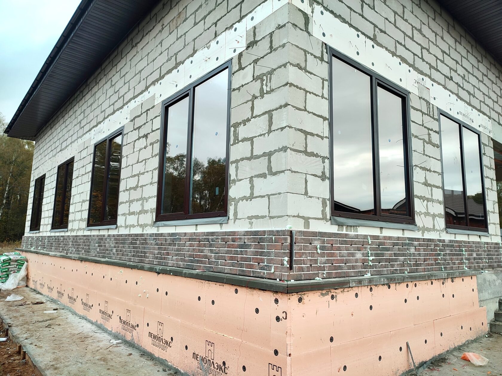 Остекление для бассейна в частном доме