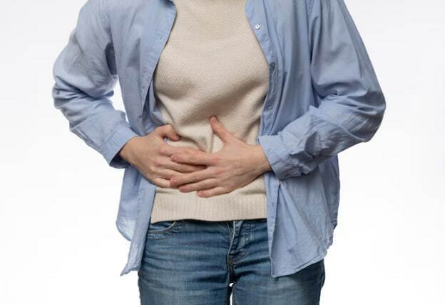 Боли в правом боку на уровне талии