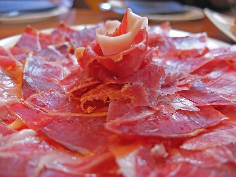 Discover the beste tapas - Jamon Iberico Estepona has to offer!