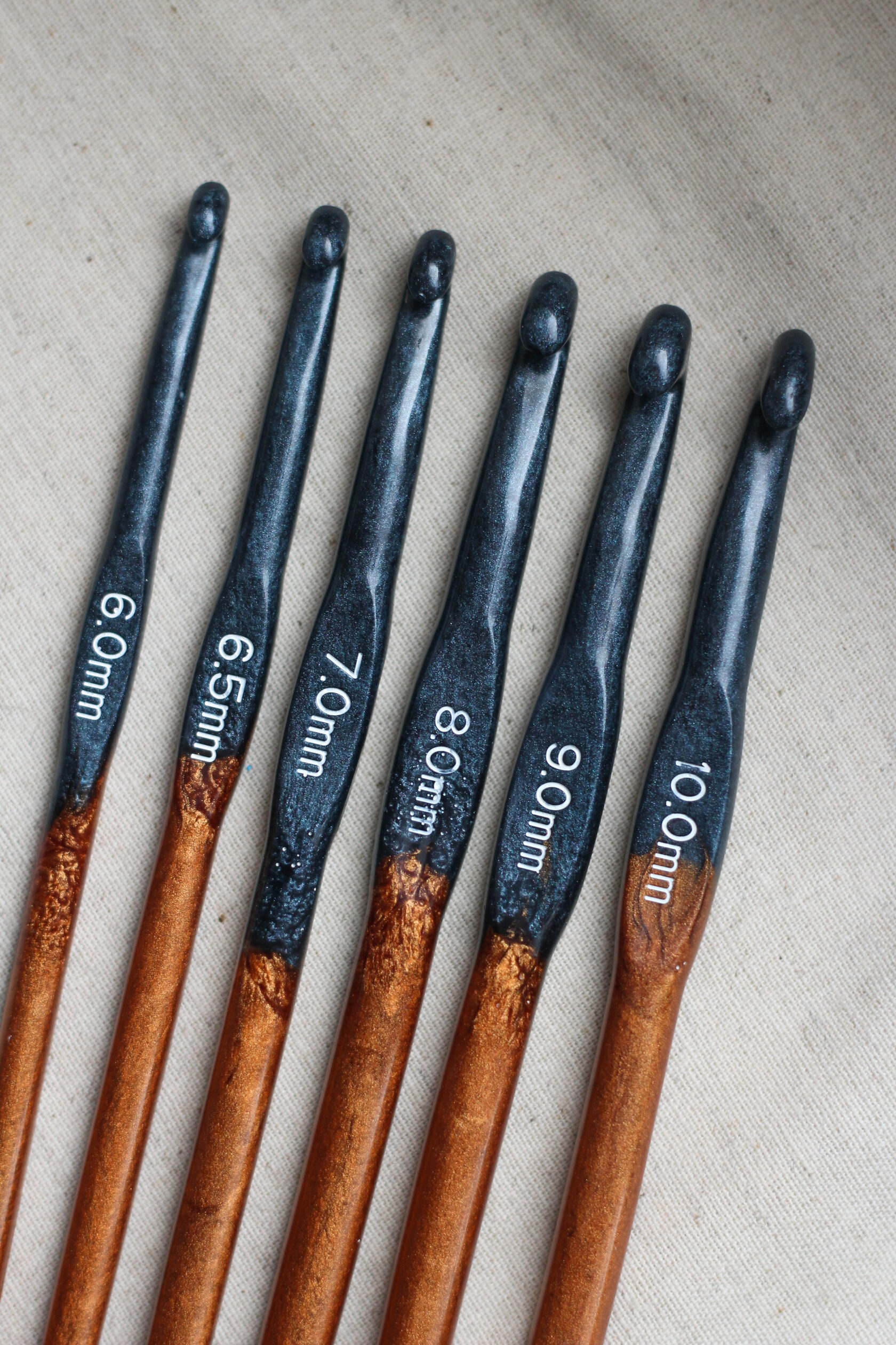 Крючки для вязания из эпоксидной смолы