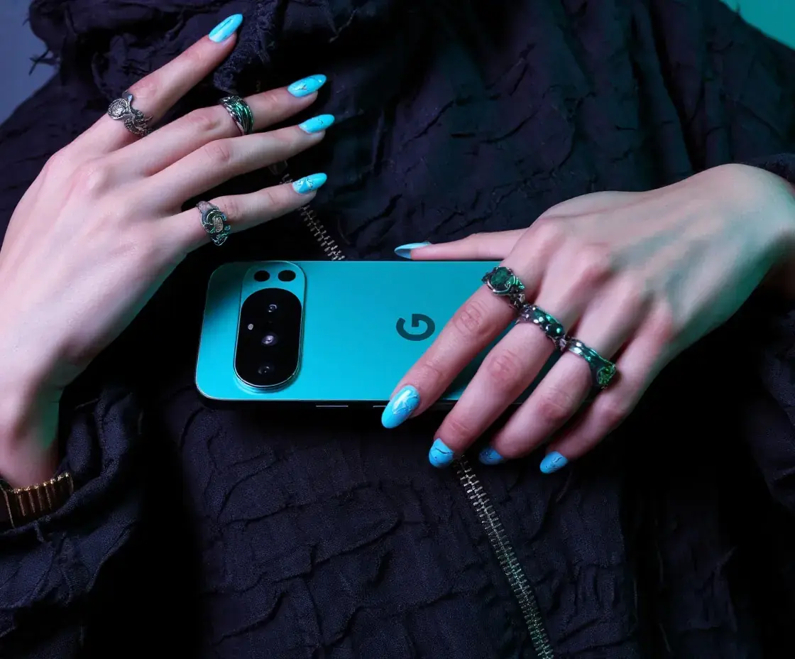 Смартфон Google Pixel 10