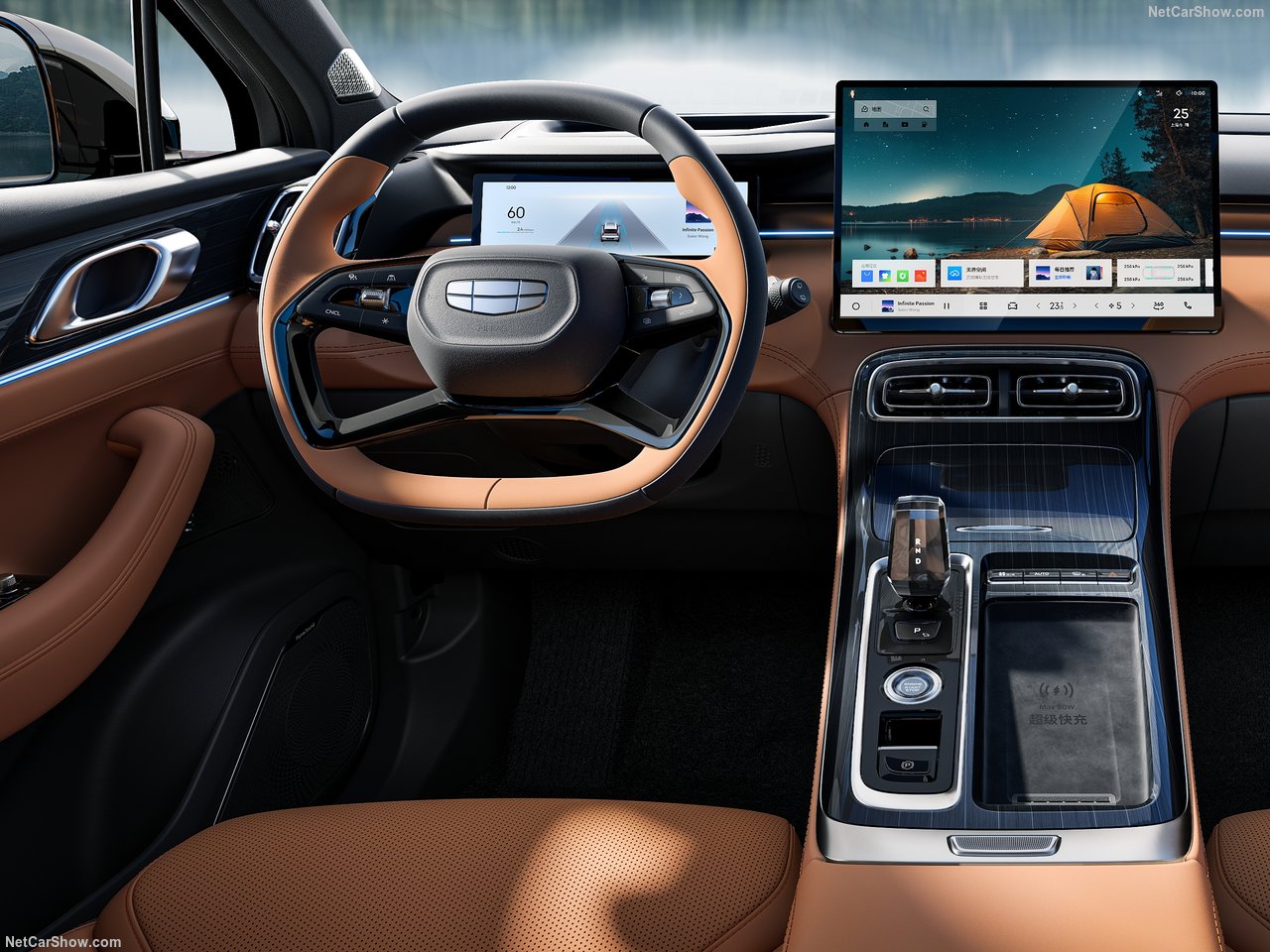 Обзор Geely Atlas 2025