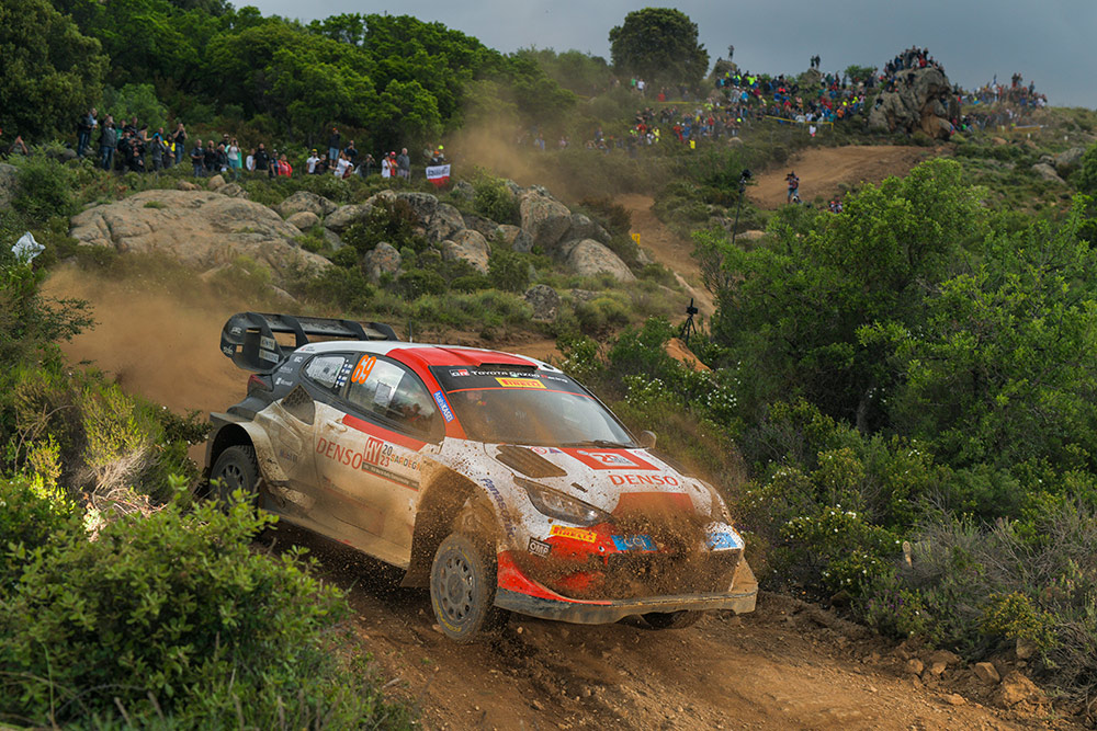 Калле Рованпера и Йонне Халттунен, Toyota GR Yaris Rally1 (A-6754), ралли Сардиния 2023