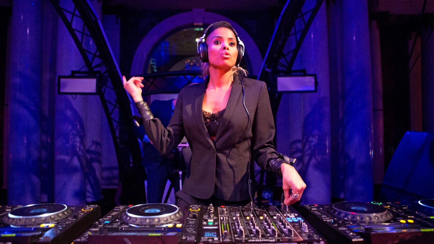 обучение диджеингу