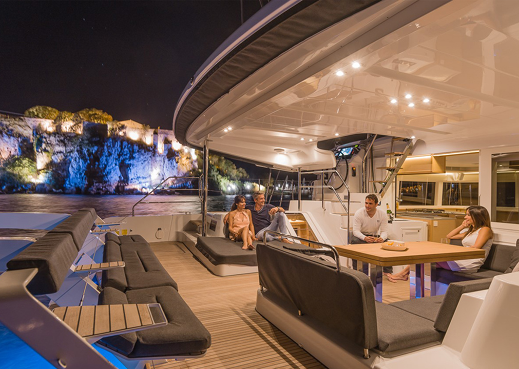 Парусный катамаран — флот Venture Regatta