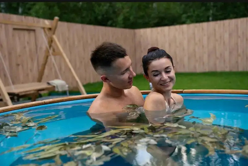 Пара в чане крупным планом