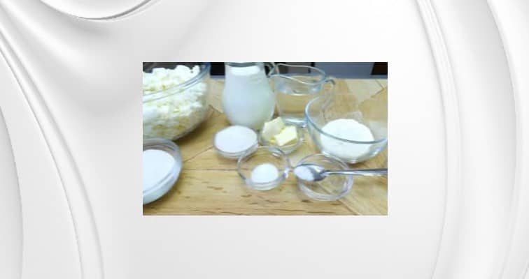 Приготовление идеальных сырников из творога с мукой: шаг 1